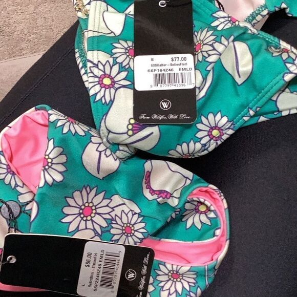 WILDFOX 60’s Brazilian floral reversible bikini. S-top/L-bottoms - Picture 9 of 9